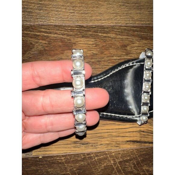 Unisa Unsarai Flat Sandals With Rhinestones & Pearls  Size 9 - Picture 3 of 14